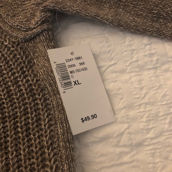 Sweater - Picture 3 of 3